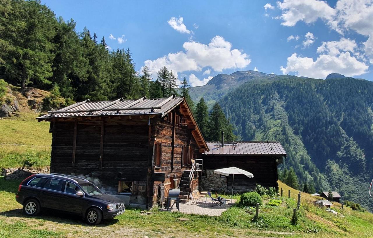 Chalet Biene - Swiss Alp Chalet With Sauna And Jacuzzi Ulrichen Szoba fotó